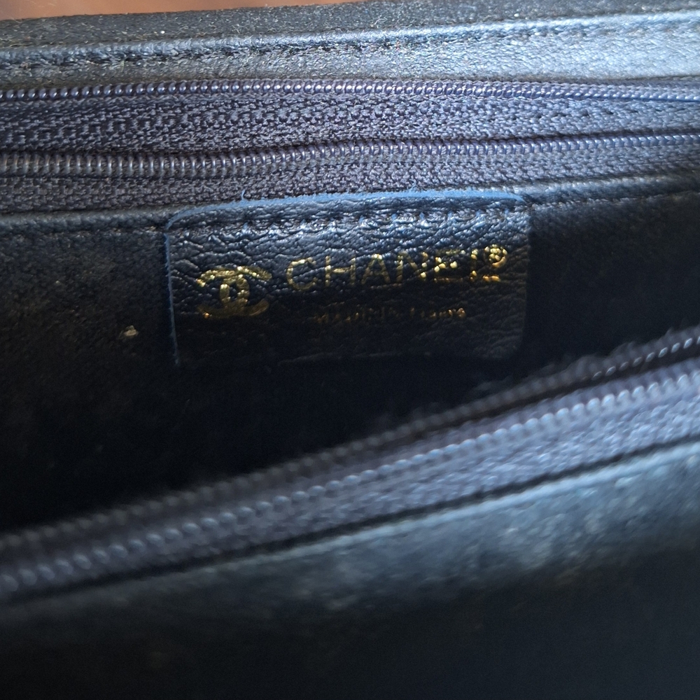 Chanel Black Quilted Leather Chain Bag - Picture 3 of 5